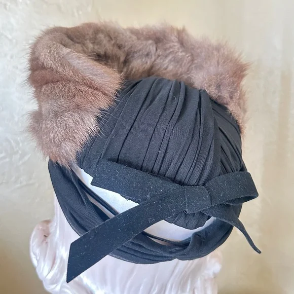 SENSATIONAL 1930's GRAY MINK + BLACK FABRIC HAT WITH BACK STRAP